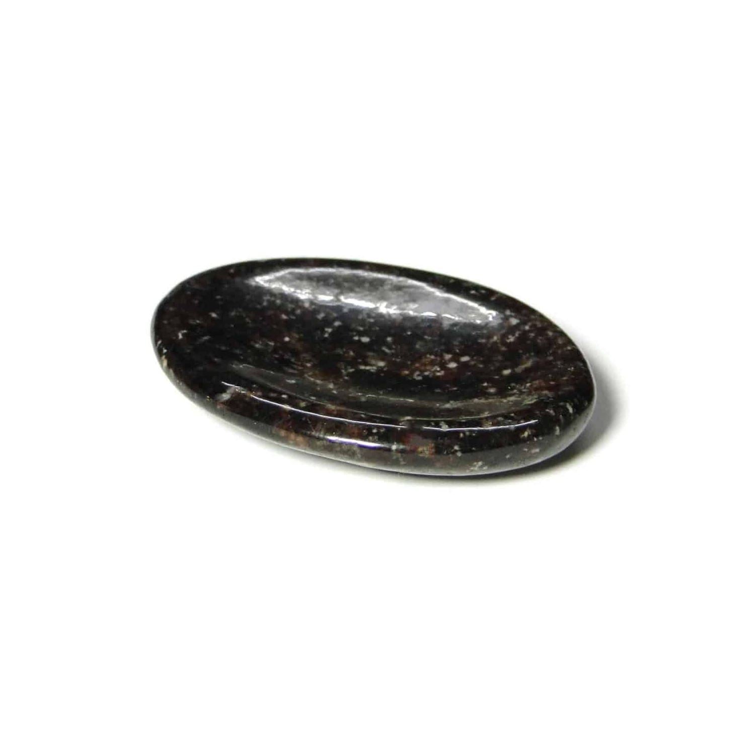 crystal-worry-stone-garnet